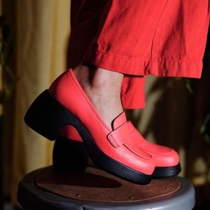 Camper Thelma Loafers in hot pink/red - Size 38